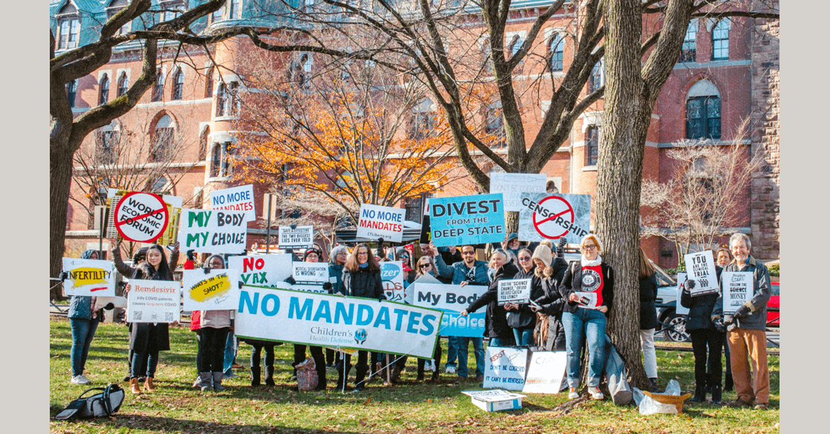 banner image for: La Dra. Naomi Wolf ha puesto en aviso a su alma mater, la Universidad de Yale, por su mandato bivalente de refuerzo de Covid-19 para estudiantes.